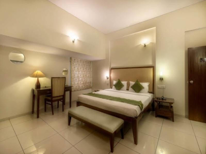 Mayflower Hayz Boutique Bangalore Eksteriør bilde